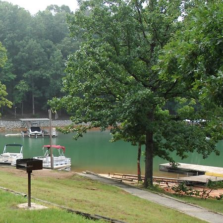 Carolina Landing Camping Resort Two-Bedroom Cabin 1 Fair Play Bagian luar foto