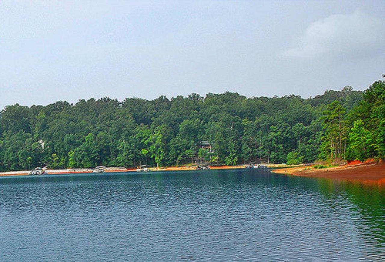 Carolina Landing Camping Resort Two-Bedroom Cabin 1 Fair Play Bagian luar foto