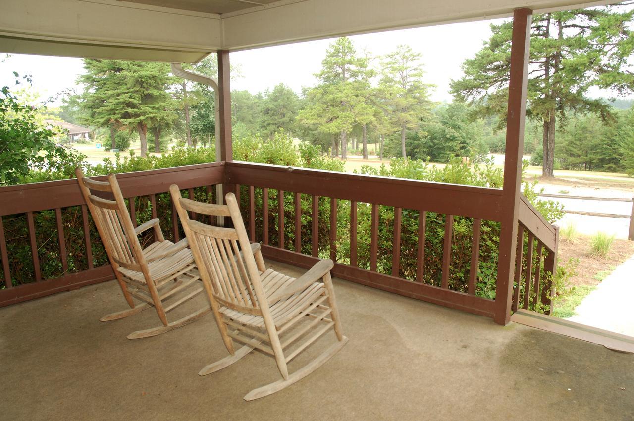 Carolina Landing Camping Resort Two-Bedroom Cabin 1 Fair Play Bagian luar foto
